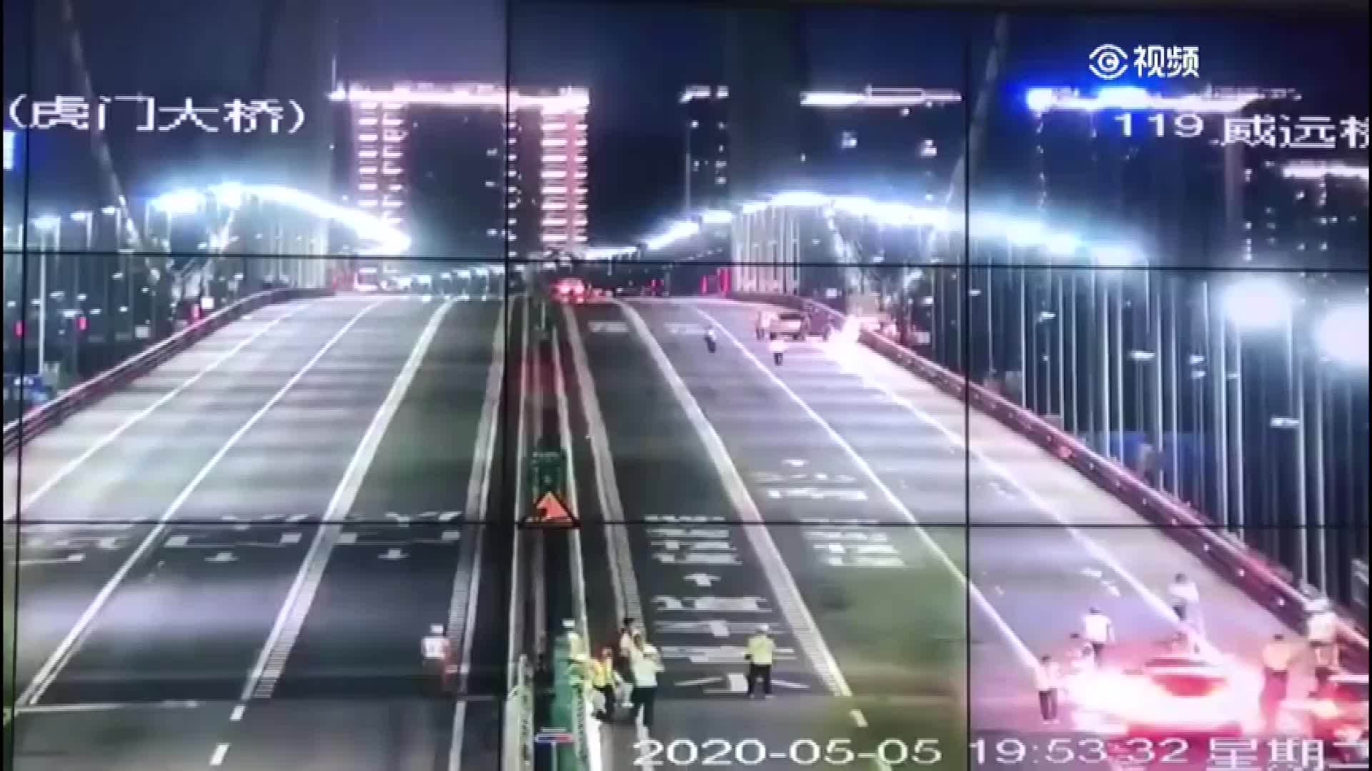 监控画面: #虎门大桥再次发生异常抖动